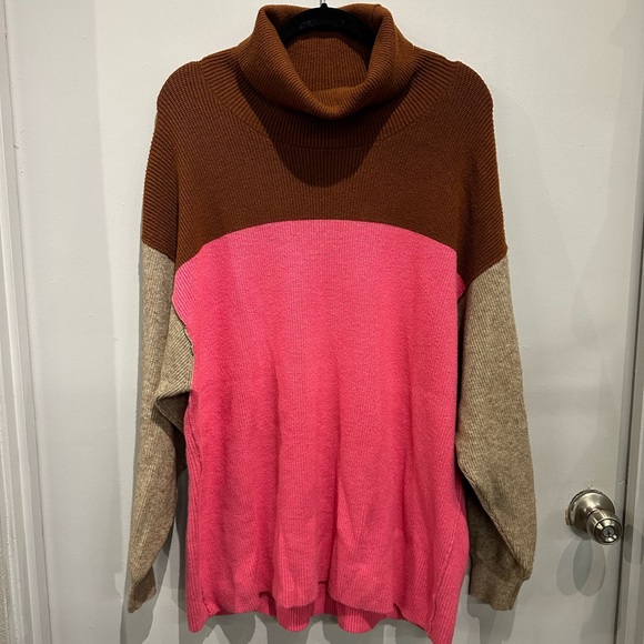 Free People Sweaters - Free People Softly Structured Colorblock Turtleneck Sweater. Size large.